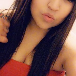 Meet your Posher, Alexia